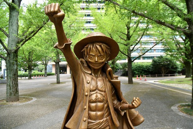 kumamoto-statua-one-piece