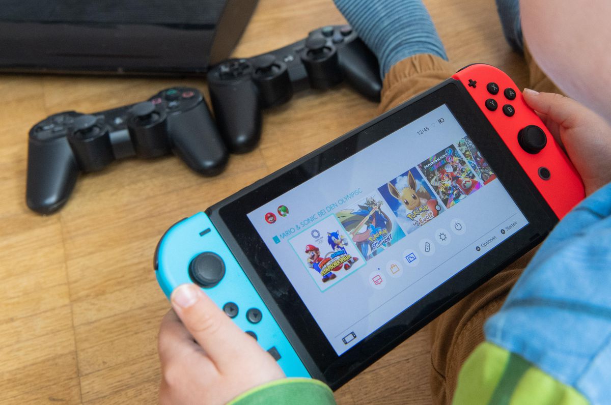 Nintendo-Switch-regna-in-Giappone,-la-concorrenza-arranca